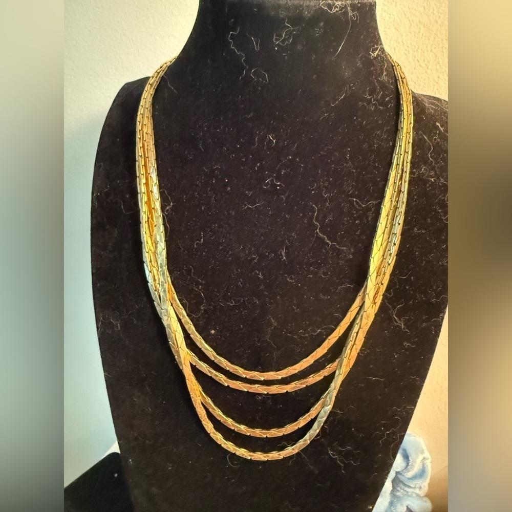 Vintage slinky, gold tone, multi layer necklace